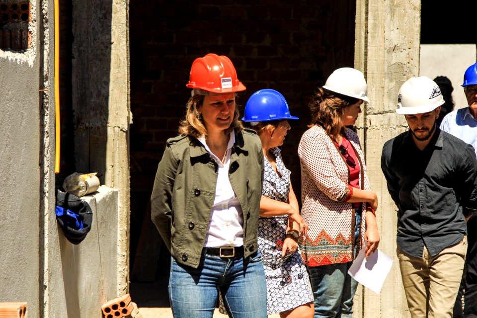 01.11.2017 - Prefeita Paula Mascarenhas e vice Idemar Barz em visita à obra da UBS Virgílio Costa