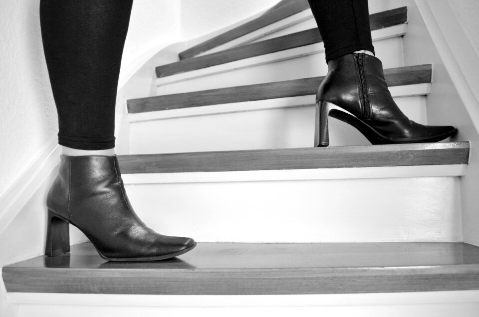 Woman paragraph high heel