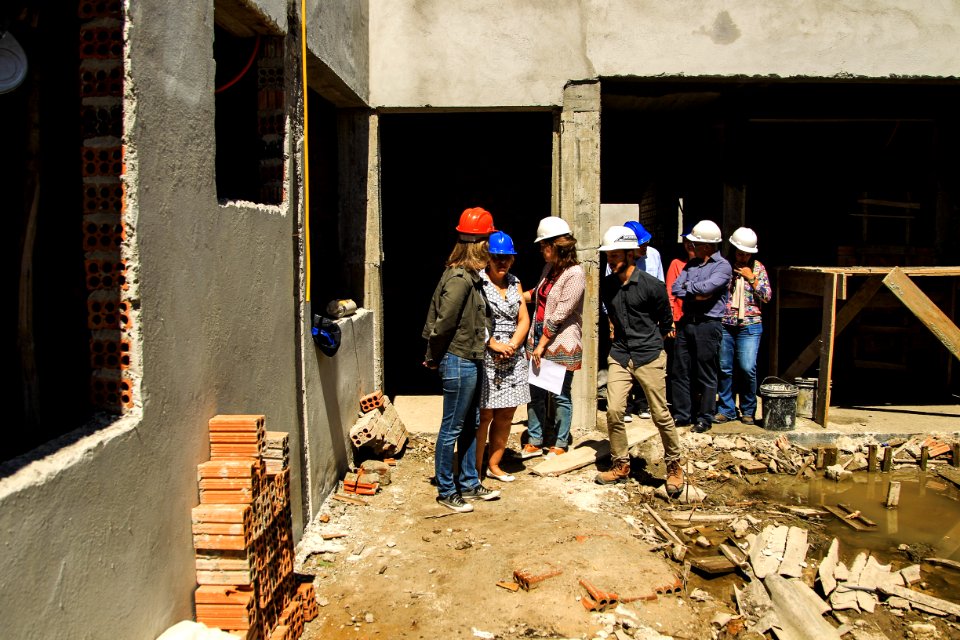 01.11.2017 - Prefeita Paula Mascarenhas e vice Idemar Barz em visita à obra da UBS Virgílio Costa