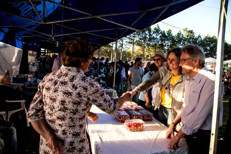 12.11.2017 - 1ª Festa do Morango é atração na comunidade do Redentor, na Estrada da Gama, localizada no Monte Bonito. Com a presença do secretário muncipal Jair Seidel, vice prefeito Idemar Barz e a prefeita Paula Mascarenhas