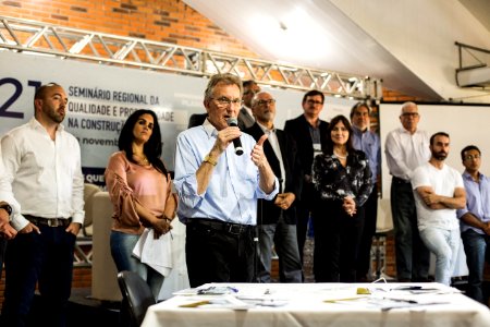 23.11.2017 - Prefeito em exercício Idemar Barz participa do Seminário Regional da Qualidade  e produtividade na construção civíl no salão de eventos do Parque do Sesi