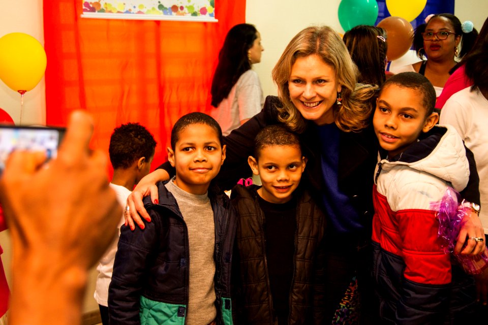 20.10.2018 - Prefeita Paula Mascarenhas participa da festa de aniversário da EMEF Mário Quintana, na Guabiroba - Foto: Gustavo Vara
