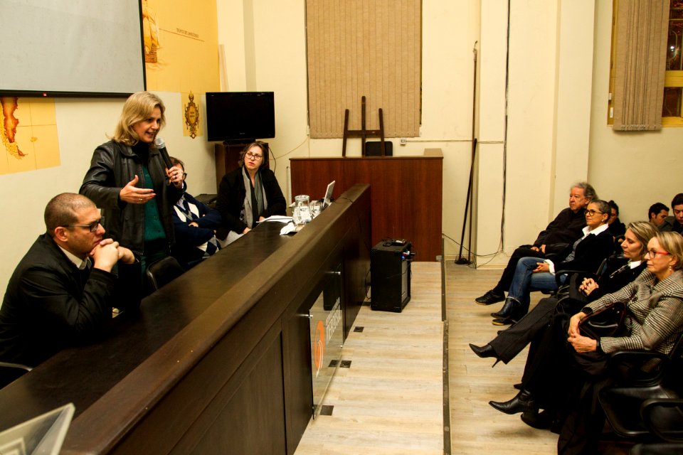 05.09.2018 - Prefeita Paula Mascarenhas prestigia a palestra de Andrey Schlee sobre tombamento do Iphan - Foto: Gustavo Vara