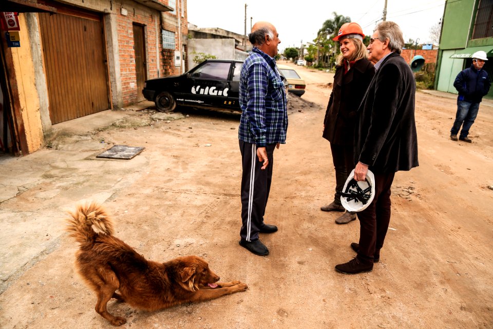 04.07.2018 - Prefeita Paula Mascarenhas e o vice Idemar Barz em visita às obras do Sanep - Foto: Gustavo Vara