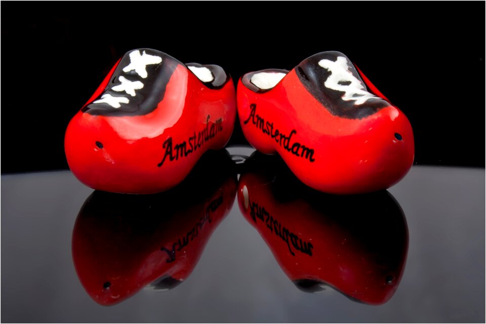 Wooden shoe miniature red