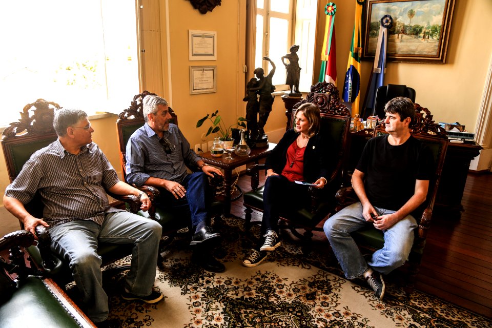 10.05.2018 - Prefeita Paula Mascarenhas recebe convite para painel RBS - Foto: Gustavo Vara