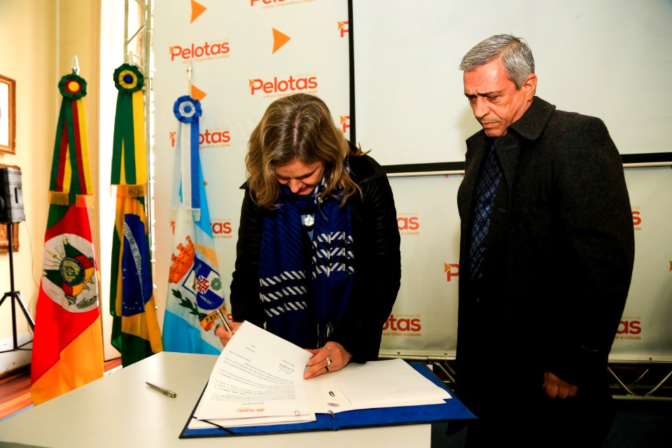 03.07.2018 - Prefeita Paula Mascarenhas durante reunião do Cip com assinatura das Cipaves com diretores da rede municipais e assinaturas de adesões ao Pacto Pelotas Pela Paz  Foto: Gustavo Vara