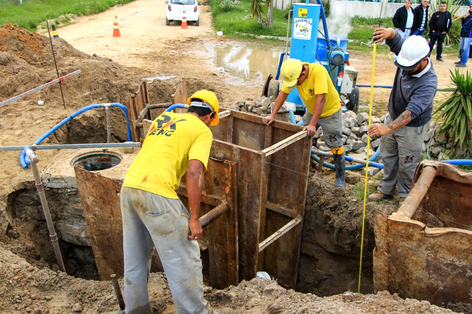17.05.2018 - Prefeita Paula Mascarenhas  durante entrega da praça São Jerônimo,   atrás do Shopping Mar de Dentro e entrega de obras Ilha Bela e São Conrado - Laranjal- Foto: Gustavo Vara