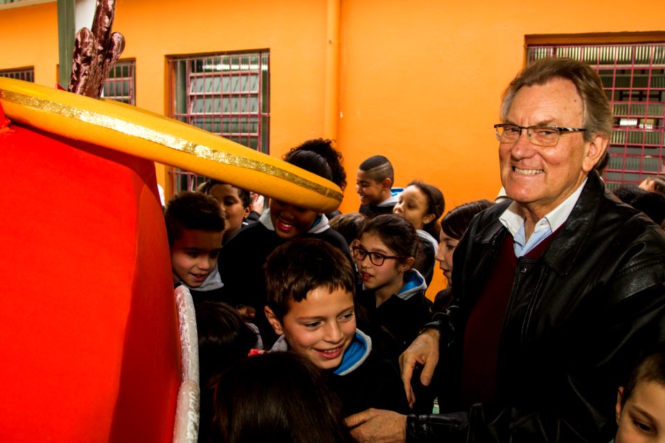 21.06.2018 -  Entrega dos novos uniformes na Escola Joaquim Nabuco e assinatura da ordem de serviço da construção de passarela coberta para EMEF Joaquim Nabuco - Foto: Gustavo Vara