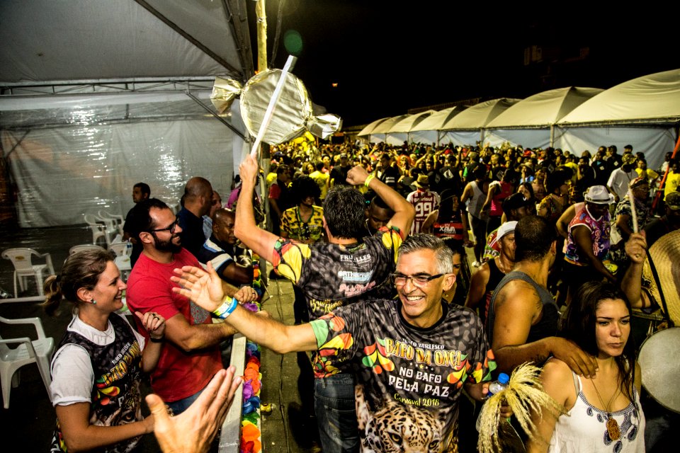 10.02.2018 - Prefeita Paula Mascarenhas e o vice Idemar Barz durante o primeiro dia do Carnaval 2018 - Foto: Gustavo Vara
