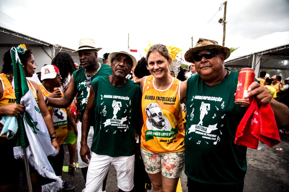 10.02.2018 - Prefeita Paula Mascarenhas e o vice Idemar Barz durante o primeiro dia do Carnaval 2018 - Foto: Gustavo Vara