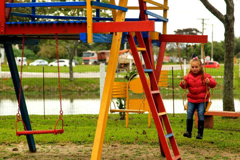 18.05.2018 - Prefeita Paula Mascarenhas acompanhada do Diretor Presidente da Eterpel, Jorge Vasques realizam a reinauguração da ponte e área de recreação infantil do terminal rodoviário de Pelotas - Foto: Gustavo Vara