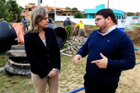 17.05.2018 - Prefeita Paula Mascarenhas  durante entrega da praça São Jerônimo,   atrás do Shopping Mar de Dentro e entrega de obras Ilha Bela e São Conrado - Laranjal- Foto: Gustavo Vara