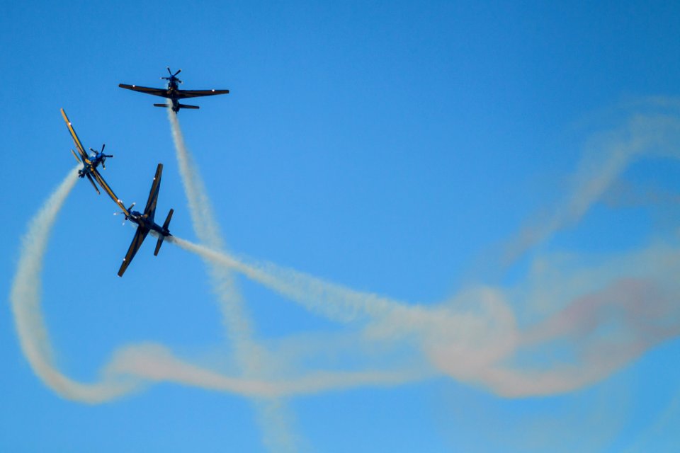 18.04.2018 - Apresentação da Esquadrilha da Fumaça em comemoração aos 100 anos do 9ª Batalhão de Infantaria Motorizada em Pelotas e pela passagem do Dia do Exército - Foto: Gustavo Vara