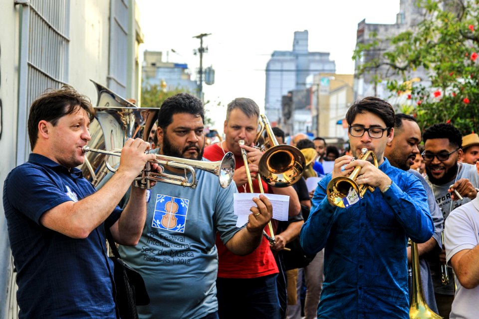 15.01.2018 - Prefeita Paula Mascarenhas no Cortejo Musical do 8° Festival Internacional Sesc de Música
