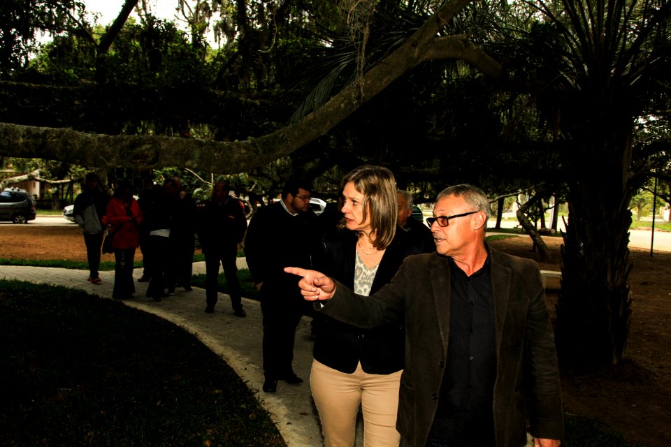 17.05.2018 - Prefeita Paula Mascarenhas  durante entrega da praça São Jerônimo,   atrás do Shopping Mar de Dentro e entrega de obras Ilha Bela e São Conrado - Laranjal- Foto: Gustavo Vara