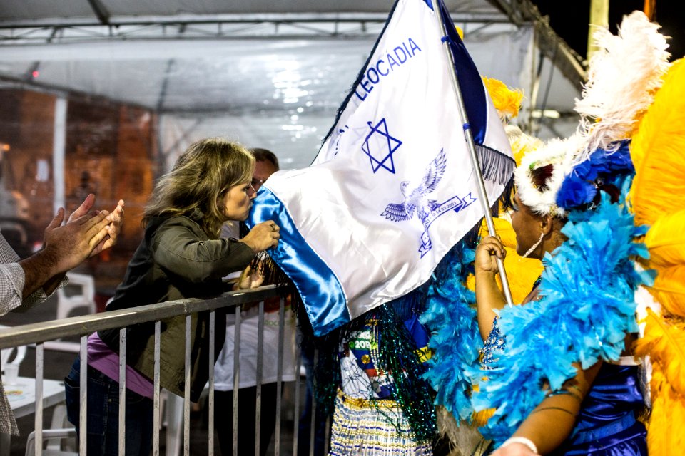 12.02.2018 - Prefeita Paula Mascarenhas e o vice Idemar Barz no segundo dia do Carnaval 2018 - Foto: Gustavo Vara