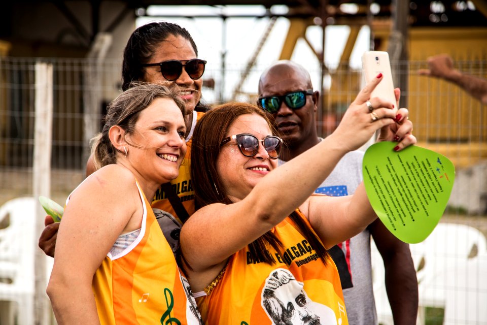 10.02.2018 - Prefeita Paula Mascarenhas e o vice Idemar Barz durante o primeiro dia do Carnaval 2018 - Foto: Gustavo Vara