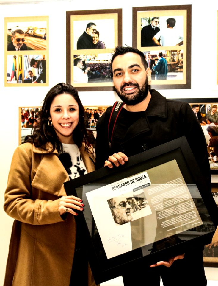 05.07.2019 - Prefeita Paula Mascarenhas e o vice Idemar Barz prestigiam a abertura da exposição fotográfica ‘Bernardo de Souza em dois tempos’ em homenagem ao ex-prefeito, com imagens do fotógrafo Gustavo Vara - Foto: Michel Corvello