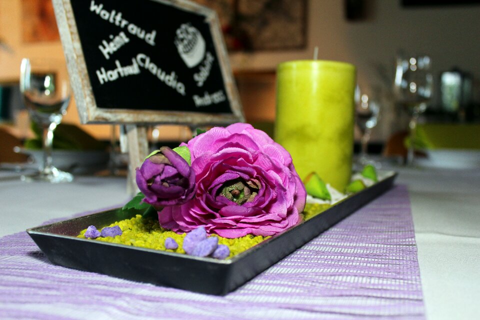 Flower shell candle