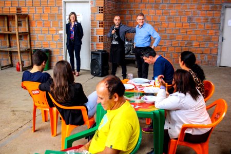 30.10.2017 - Prefeita Paula Mascarenhas e vice Idemar Barz no almoço para os servidores da SSUI em comemoração ao Dia do Servidor Público