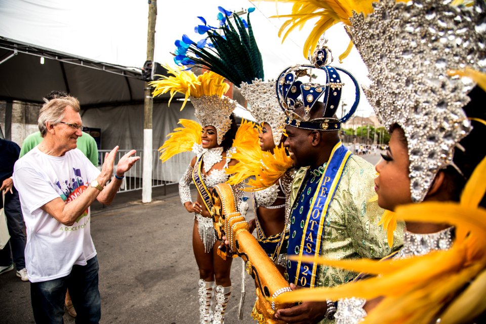 10.02.2018 - Prefeita Paula Mascarenhas e o vice Idemar Barz durante o primeiro dia do Carnaval 2018 - Foto: Gustavo Vara