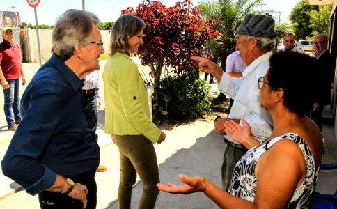 07.12.2017 - Prefeita Paula Mascarenhas e o vice Idemar Barz durante entrega das Ruas 04 e 29 do Bairro Dunas