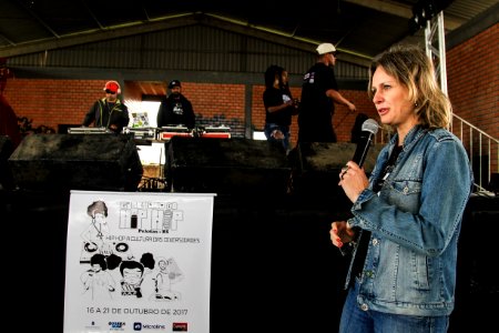 28.10.2017 - Prefeita Paula Mascarenhas durante encerramento da Semana do Hip Hop no Navegantes