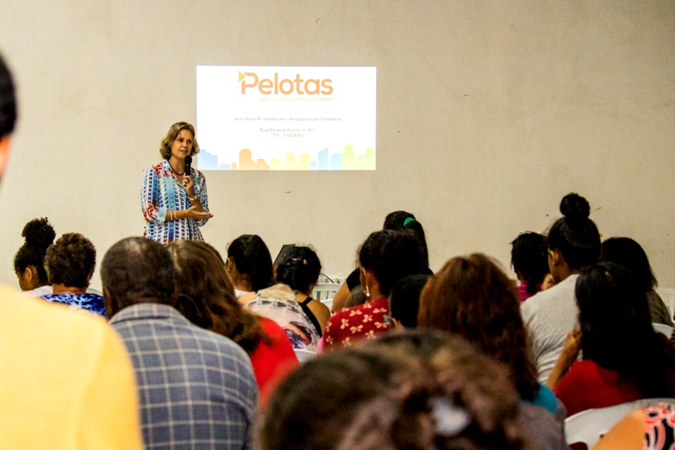 11.02.2020 - Prefeita Paula Mascarenhas realiza reunião com moradores do Loteamento Anglo - Foto Michel Corvello