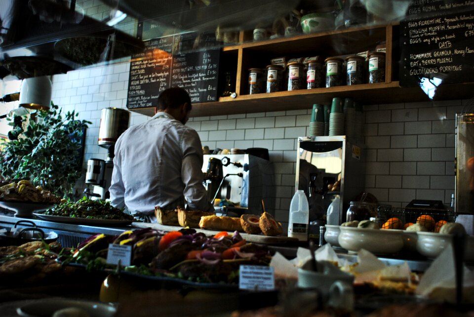 Shop counter showcase