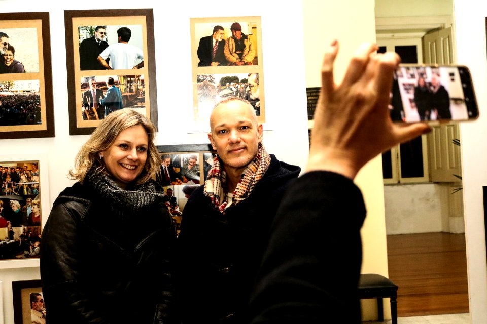 05.07.2019 - Prefeita Paula Mascarenhas e o vice Idemar Barz prestigiam a abertura da exposição fotográfica ‘Bernardo de Souza em dois tempos’ em homenagem ao ex-prefeito, com imagens do fotógrafo Gustavo Vara - Foto: Michel Corvello