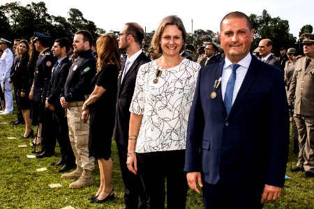 18.11.2019 - Porto Alegre/RS - Prefeita Paula Mascarenhas é homenageada com a medalha 'Serviços Distintos' na cerimônia de passagem de comando-geral da Brigada Militar. Coronel Ikeda passa o comando para o coronel Rodrigo Mohr Picon - Foto: Gustavo Vara photo