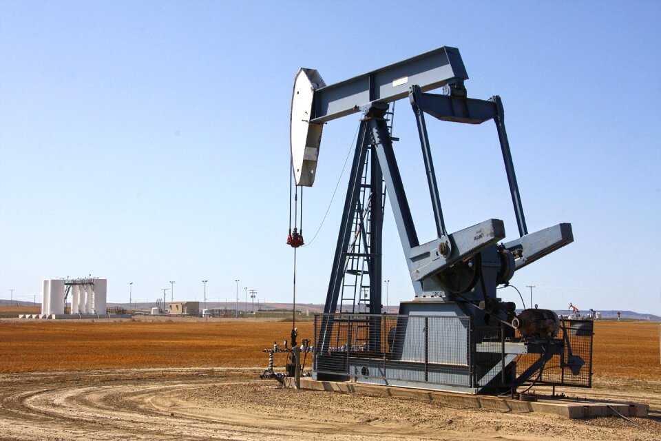 Prairie oil production canada