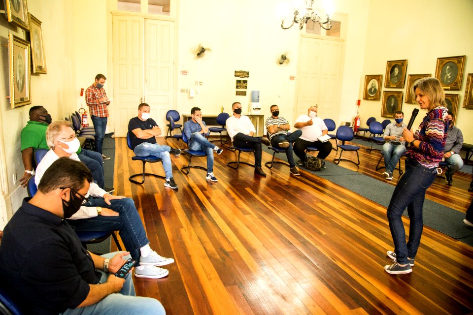 15.04.2021 - Prefeita Paula Mascarenhas em reunião com vereadores da base sobre os 100 dias de governo - Foto: Gustavo Vara