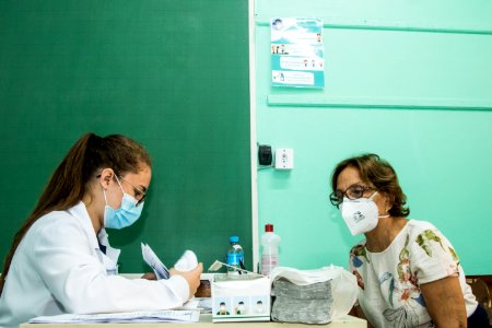 15.04.2021 - Vacinação dos idosos de 61 anos nas escolas - Foto Michel Corvello