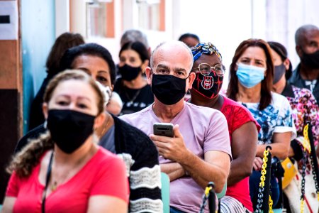15.04.2021 - Vacinação dos idosos de 61 anos nas escolas - Foto Michel Corvello