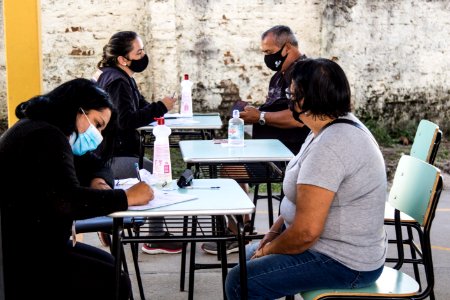 13.04.2021 - Vacinação de idosos com 63 anos nas escolas - Foto Michel Corvello