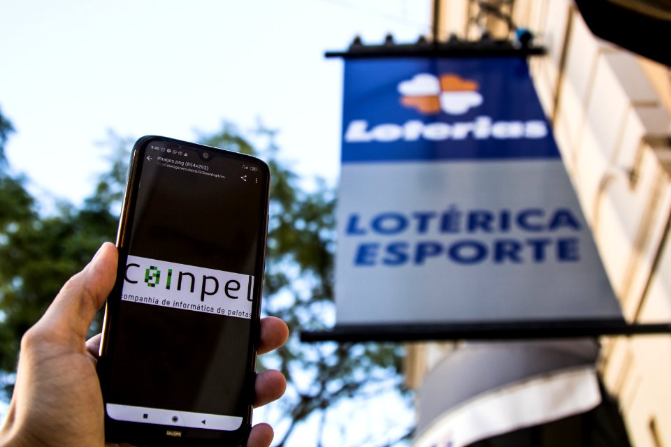 13.04.2021 - Coinpel atende rede de lotéricas - Foto Michel Corvello