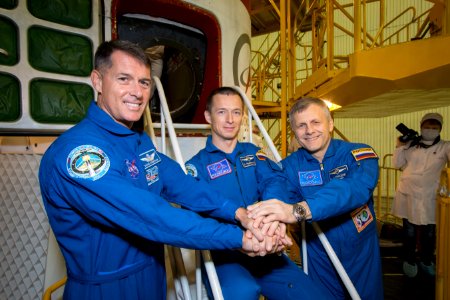 Expedition 49 Preflight