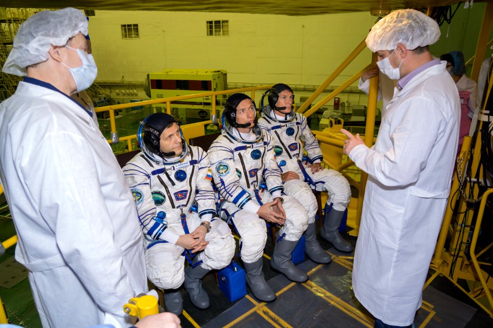 Expedition 49 Preflight