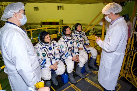 Expedition 49 Preflight