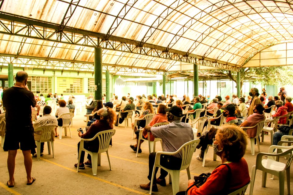 31.03.2021 Vacinação dos idosos de 73 e 72 anos nas escolas Foto Rodrigo Chagas