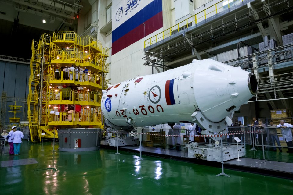 Expedition 49 Preflight