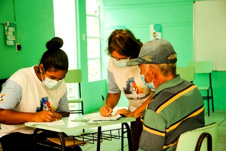 25.03.2021 Vacinação dos idosos com 75 anos nas escolas Foto Rodrigo Chagas-23