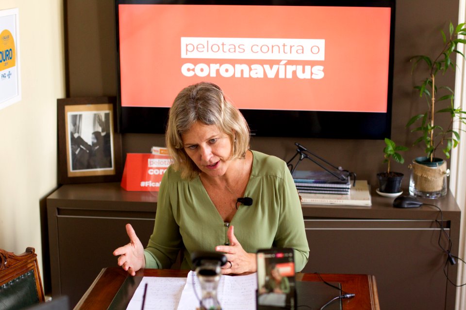 22.03.2021 - Prefeita Paula Mascarenhas em live de atualização sobre os decretos da pandemia de COVID-19 - Foto: Gustavo Vara