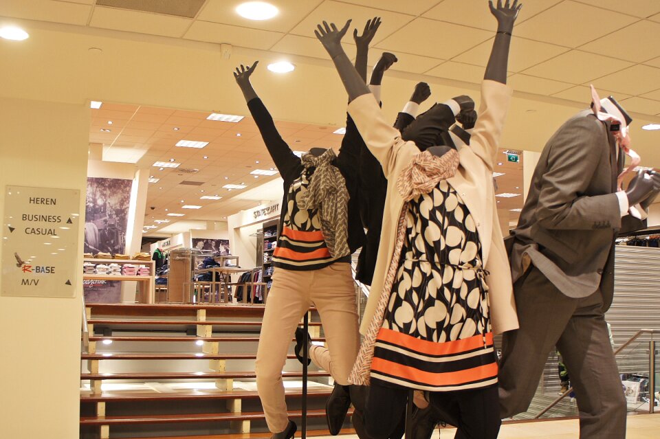 Mannequin fashion happy