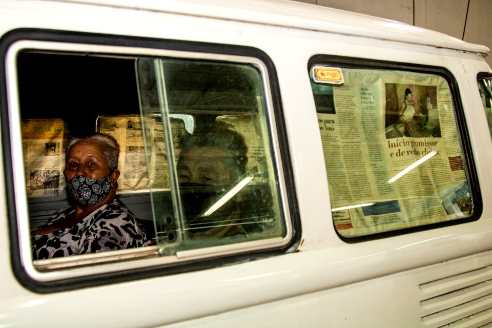 27.03.2021 - Drive-thru para 1ª dose dos idosos com 73 anos - Foto: Michel Corvello