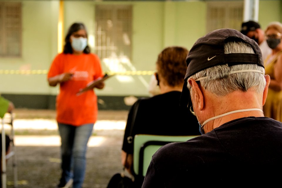 01.03.2021 Retomada da vacinação de idosos em escolas  Foto Rodrigo Chagas