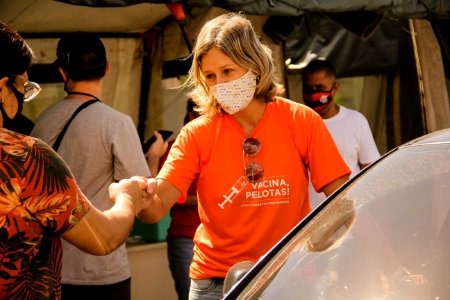 27.02.2021 Prefeita Paula Mascarenhas acompanha Drive Thru de Vacinação para idosos Foto Rodrigo Chagas