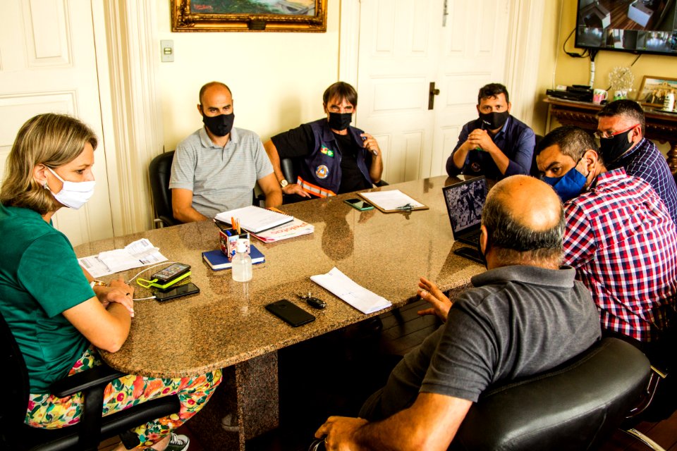 12.01.2021 - Prefeita Paula Mascarenhas realiza reunião com a Defesa Civil - Foto Gustavo Vara